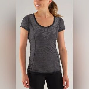 Lululemon 6 Run Silver Bullet Short Sleeve Heathered Black Reflective Ruching